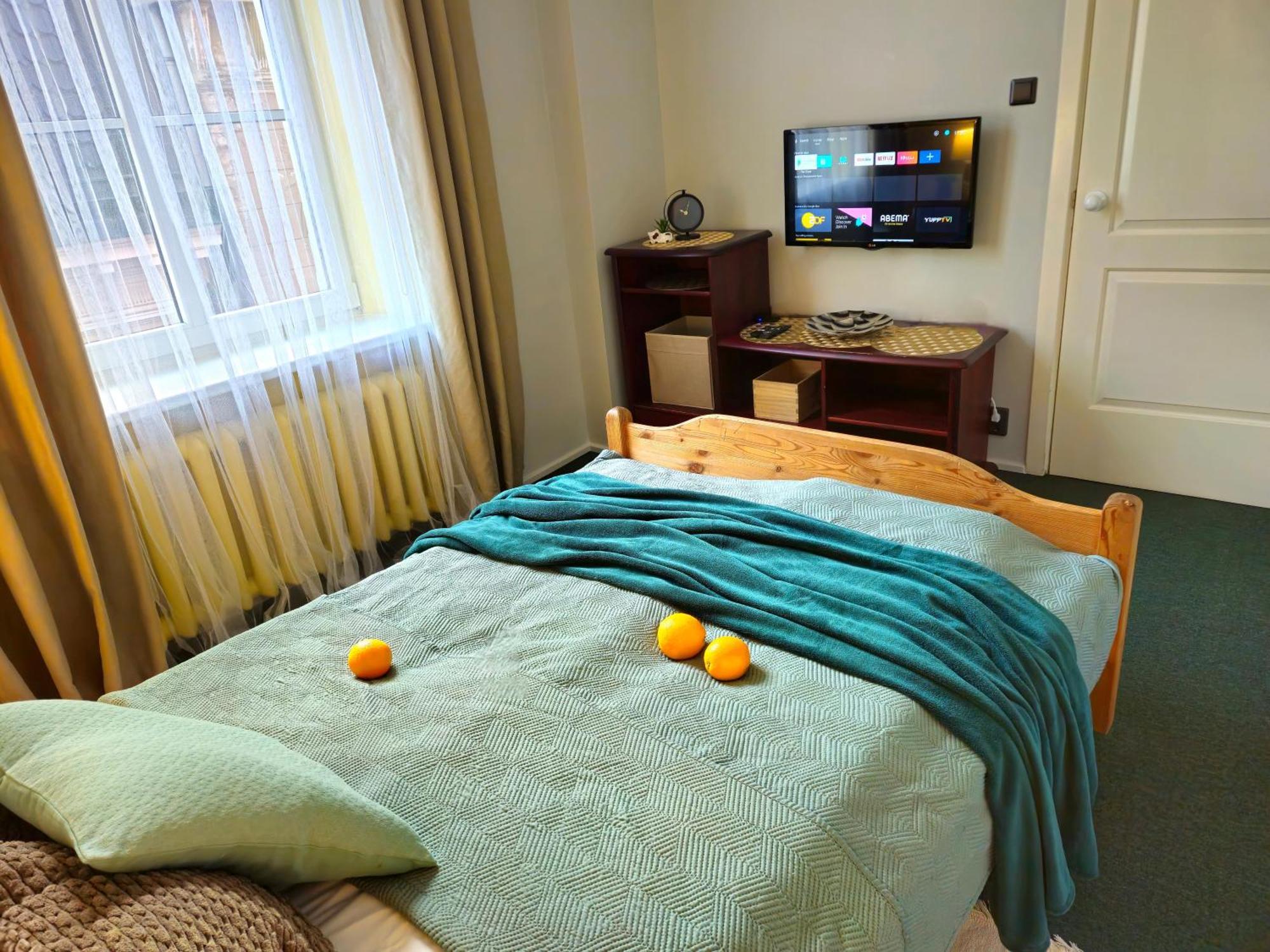 Heart Of Old 3 Bedroom By Dome Square Riga