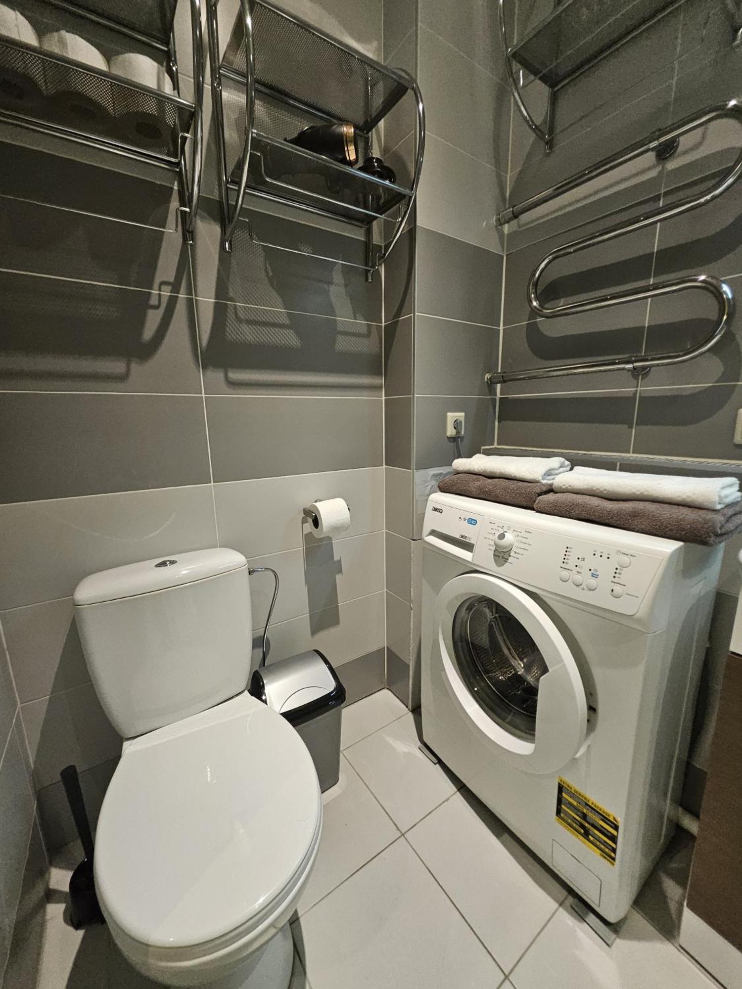 Heart Of Old 3 Bedroom By Dome Square Appartement *