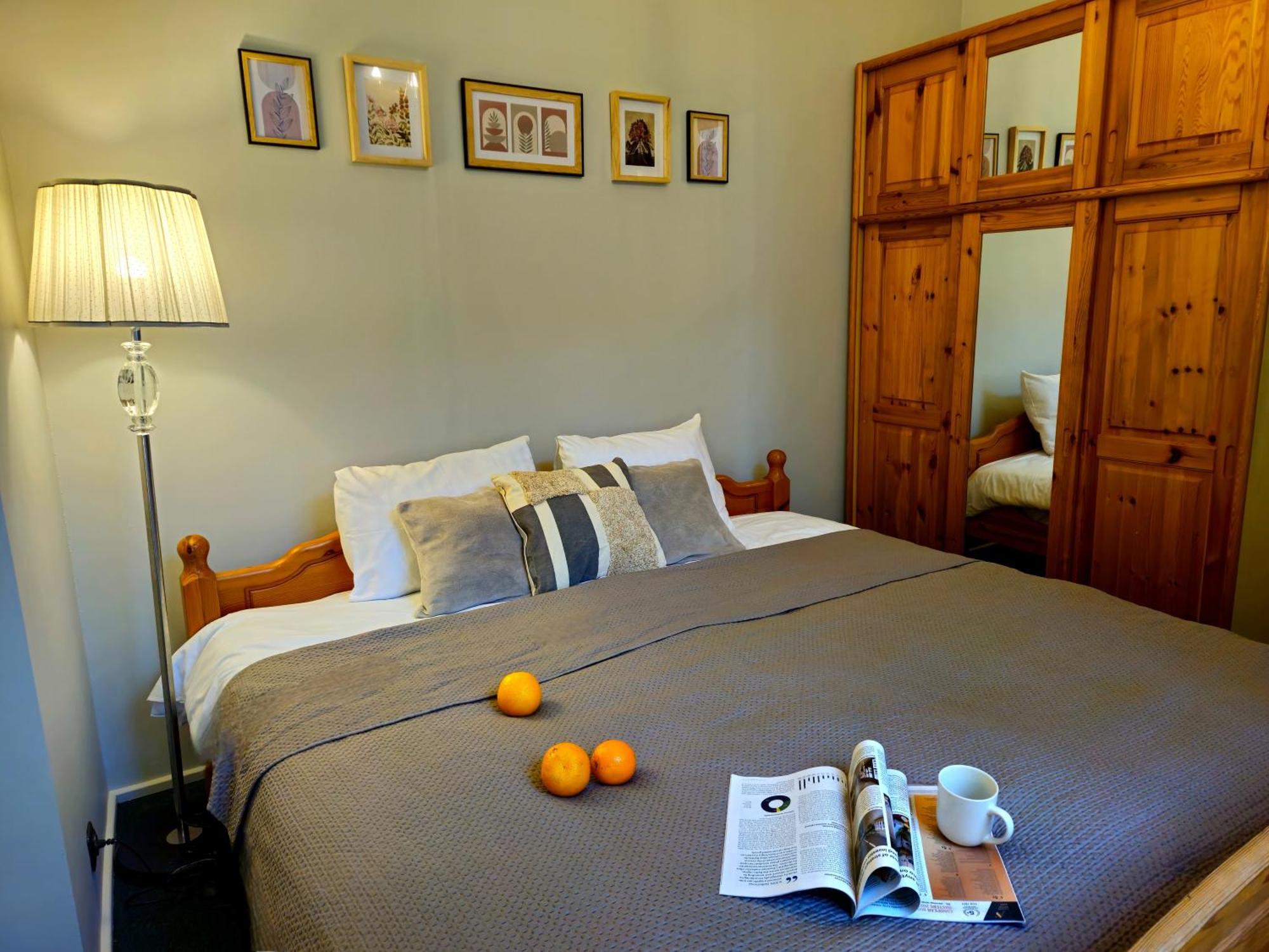 Heart Of Old 3 Bedroom By Dome Square Appartement