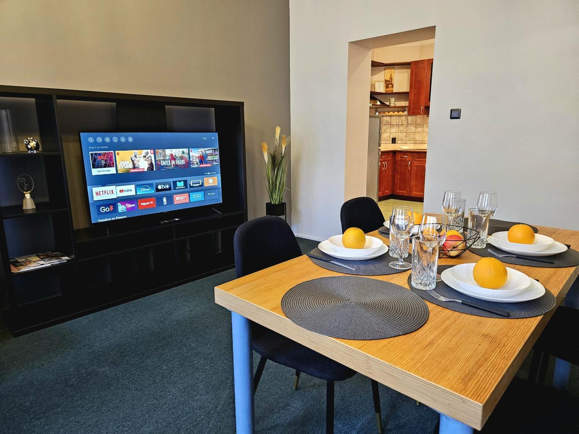 Heart Of Old 3 Bedroom By Dome Square